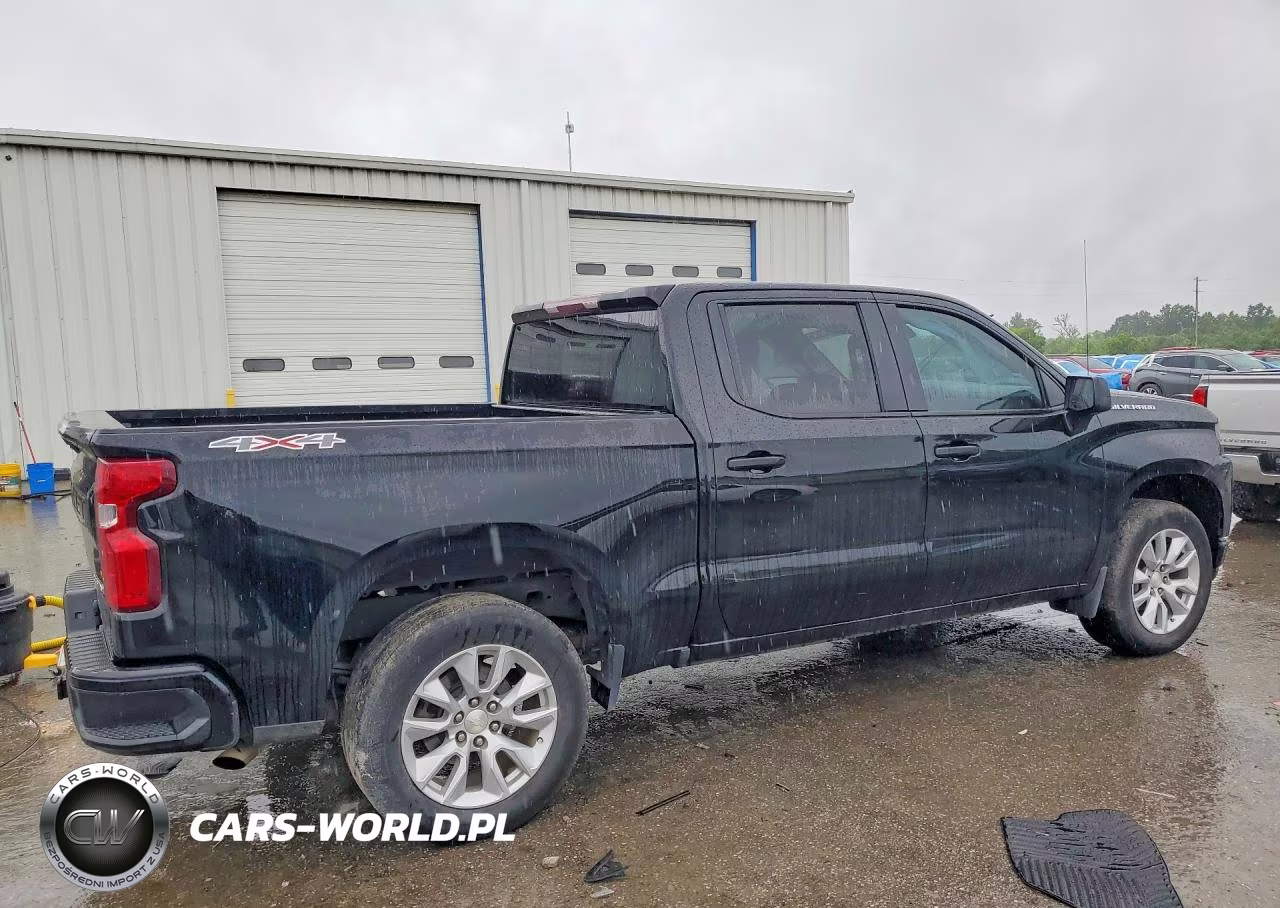 2021 Chevrolet Silverado K1500 Custom VIN:3GCPYBEK6MG440450 - 3