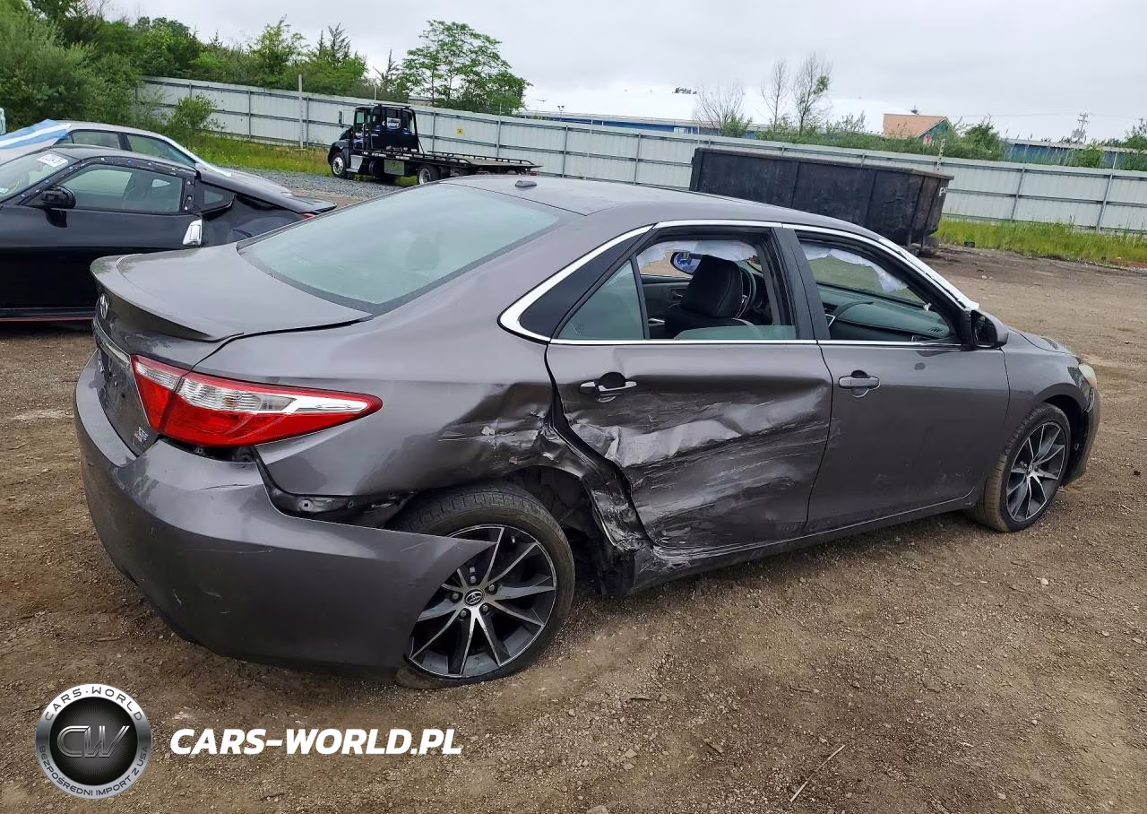2015 Toyota Camry Xse VIN:4T1BF1FK7FU956367 - 3