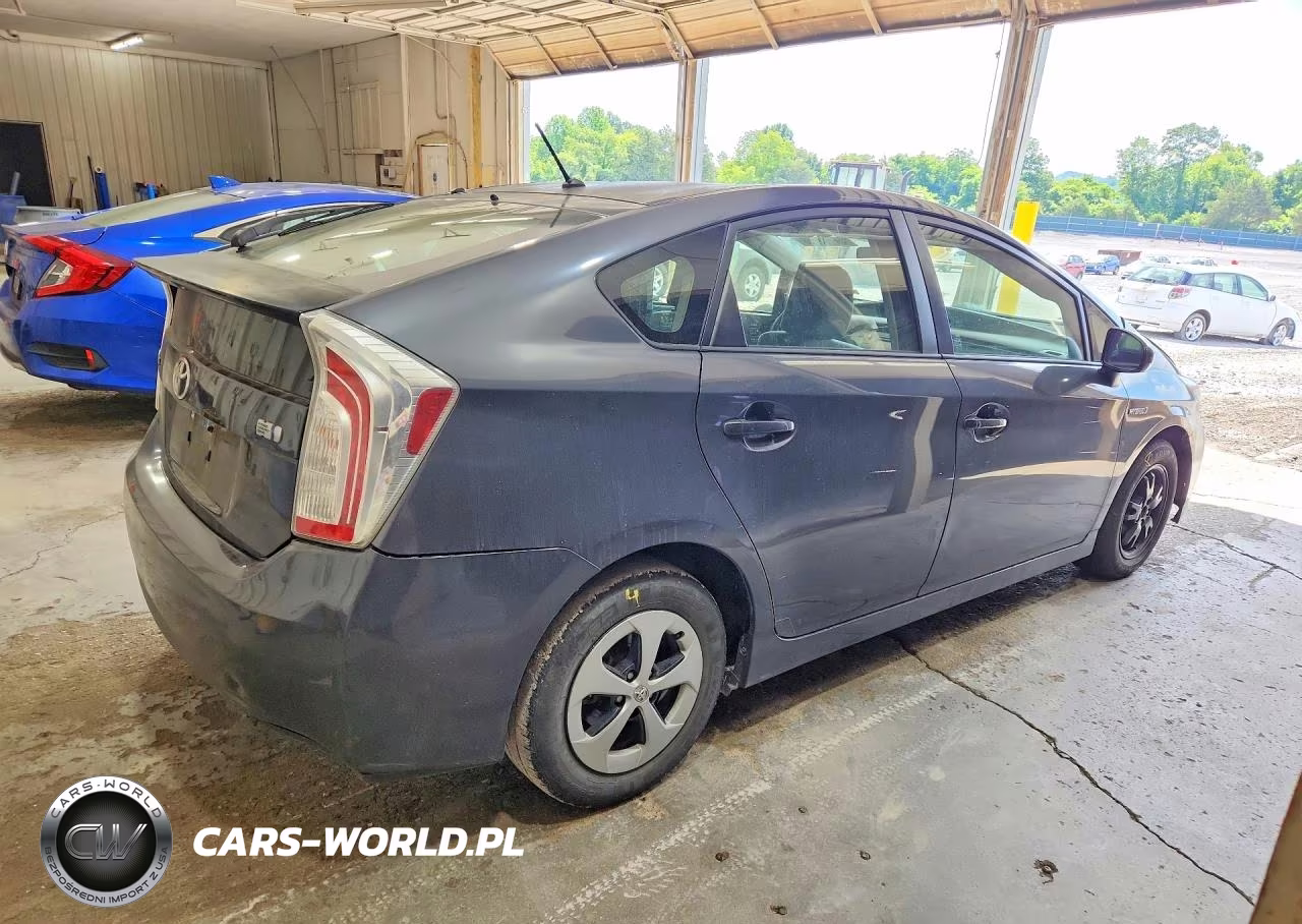 2012 Toyota Prius Two VIN:JTDKN3DU1C1568605 - 3