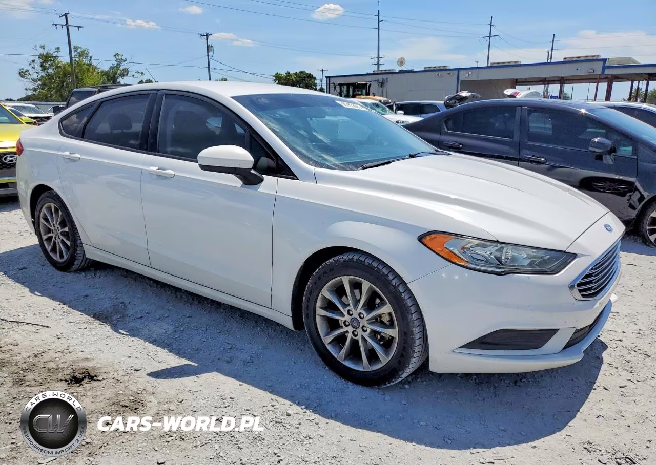 2017 Ford Fusion Se VIN:3FA6P0H74HR370120 - 4