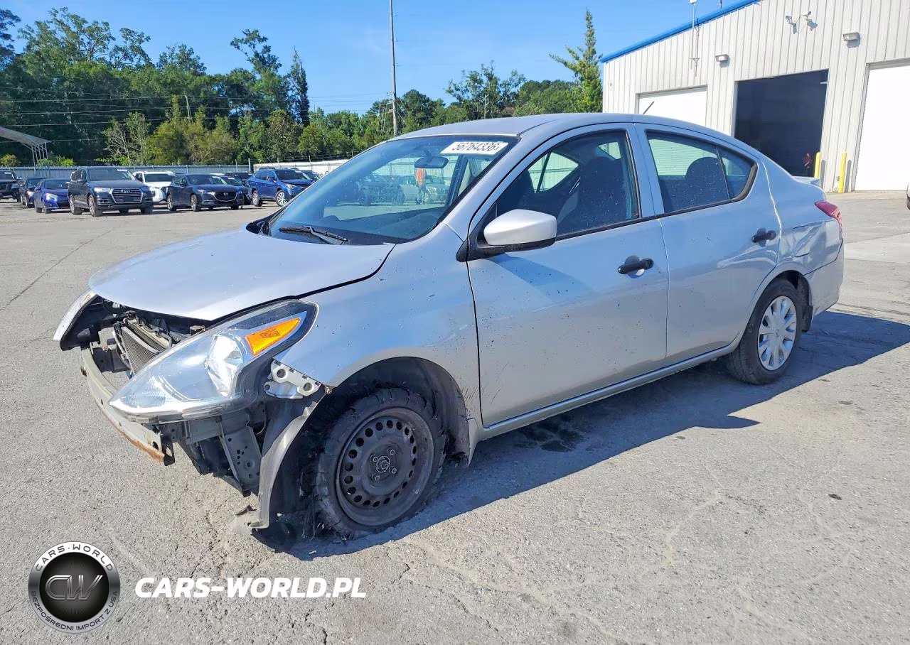2017 Nissan Versa 1.6 S Plus – zdjęcie 1 z 13