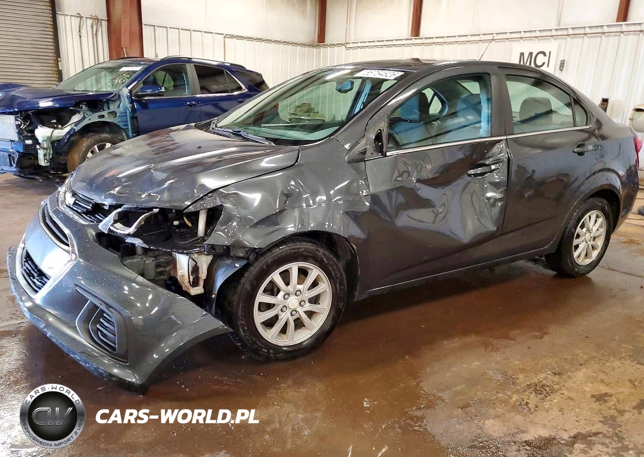 2017 Chevrolet Sonic Lt – zdjęcie 1 z 12