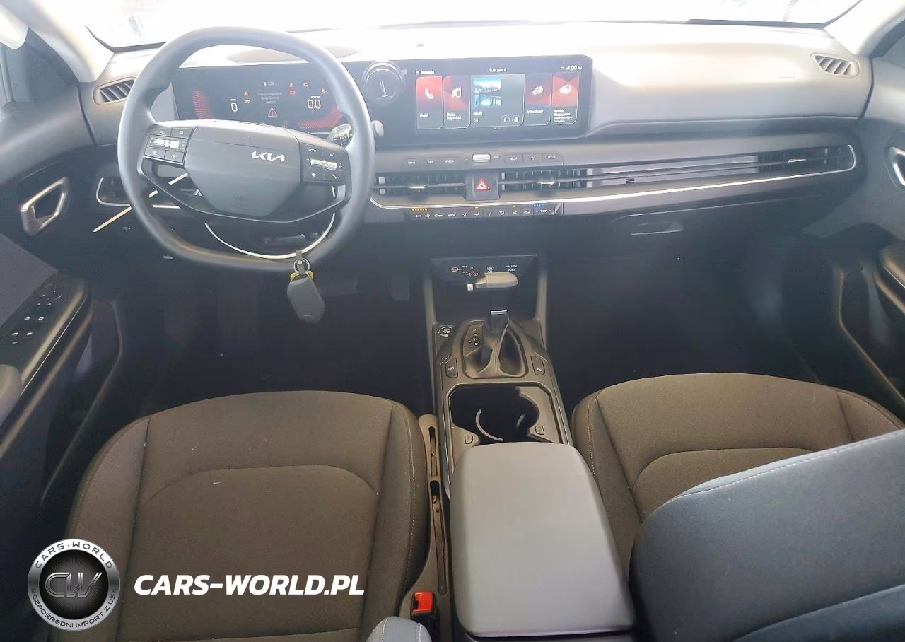 2025 Kia K4 Lx VIN:3KPFT4DE1SE136677 - 8