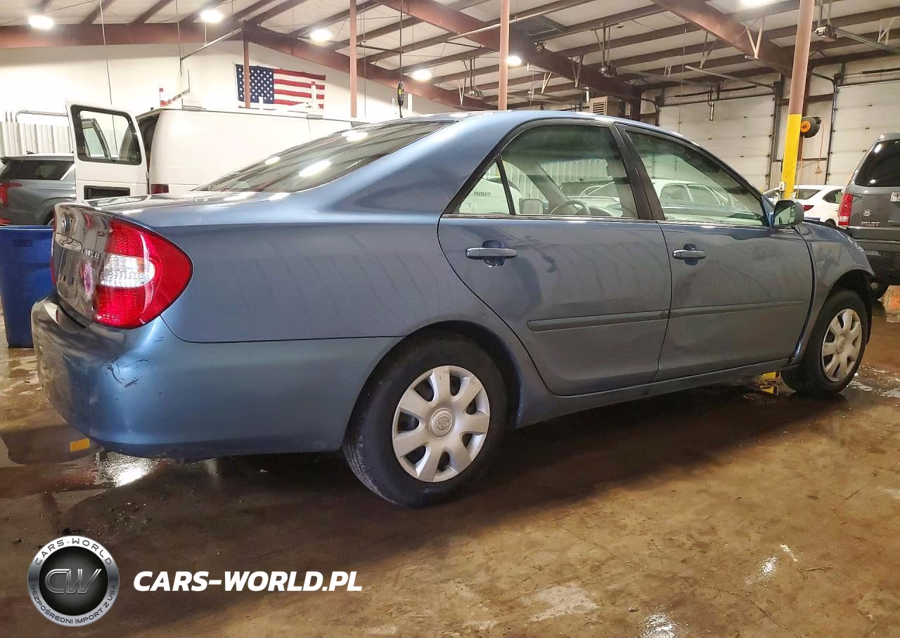 2002 Toyota Camry Le VIN:4T1BE32K52U602183 - 3