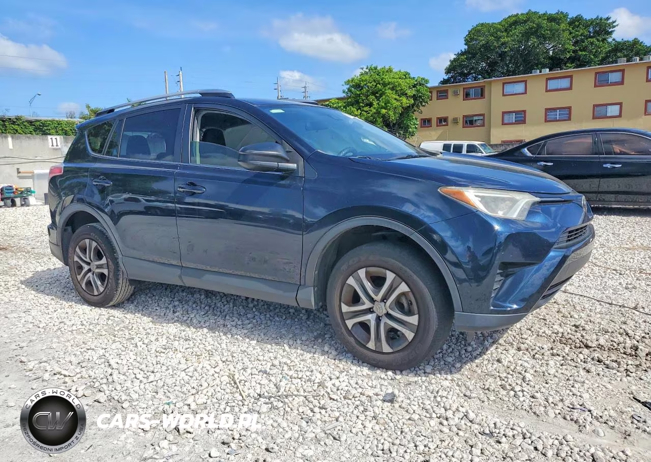 2018 Toyota Rav4 Le VIN:JTMZFREV5JJ210183 - 4