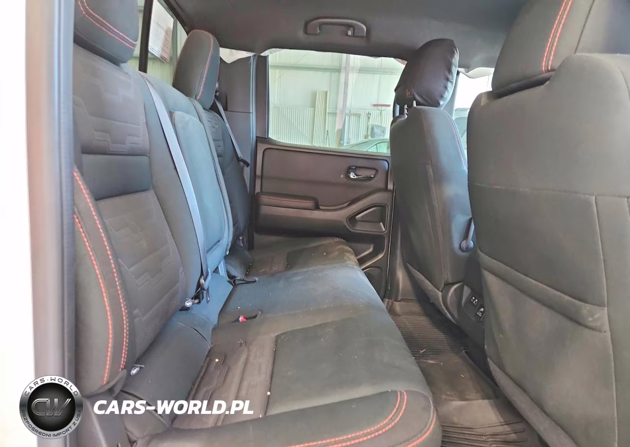 2023 Nissan Frontier Pro-4X VIN:1N6ED1EK3PN665558 - 10