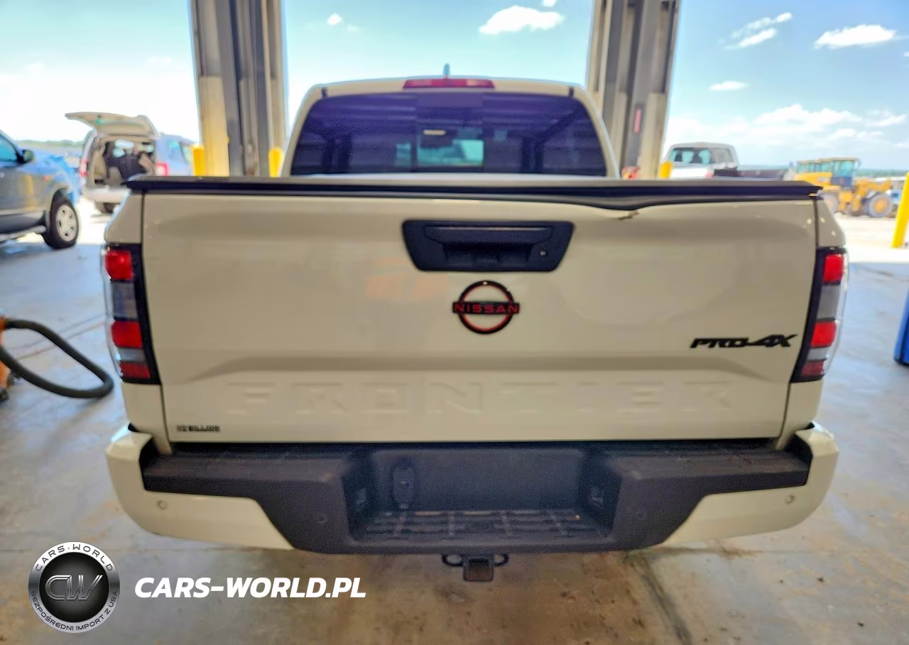 2023 Nissan Frontier Pro-4X VIN:1N6ED1EK3PN665558 - 6