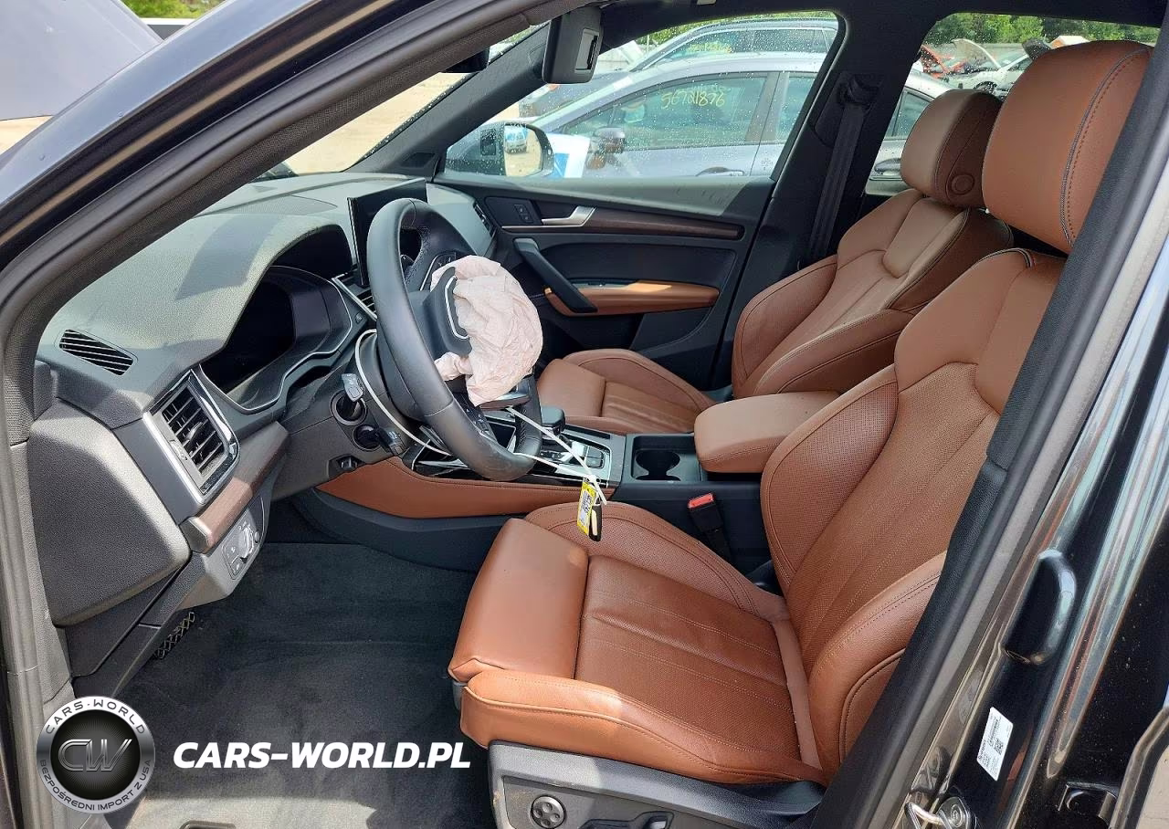 2023 Audi Q5 E Premium Plus 55 VIN:WA1E2BFYXP2092767 - 7