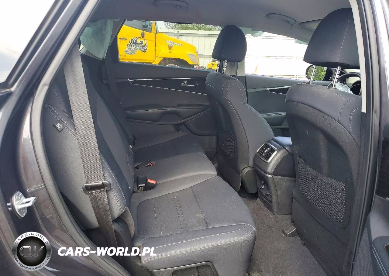 2019 Kia Sorento Lx VIN:5XYPGDA31KG459903 - 11