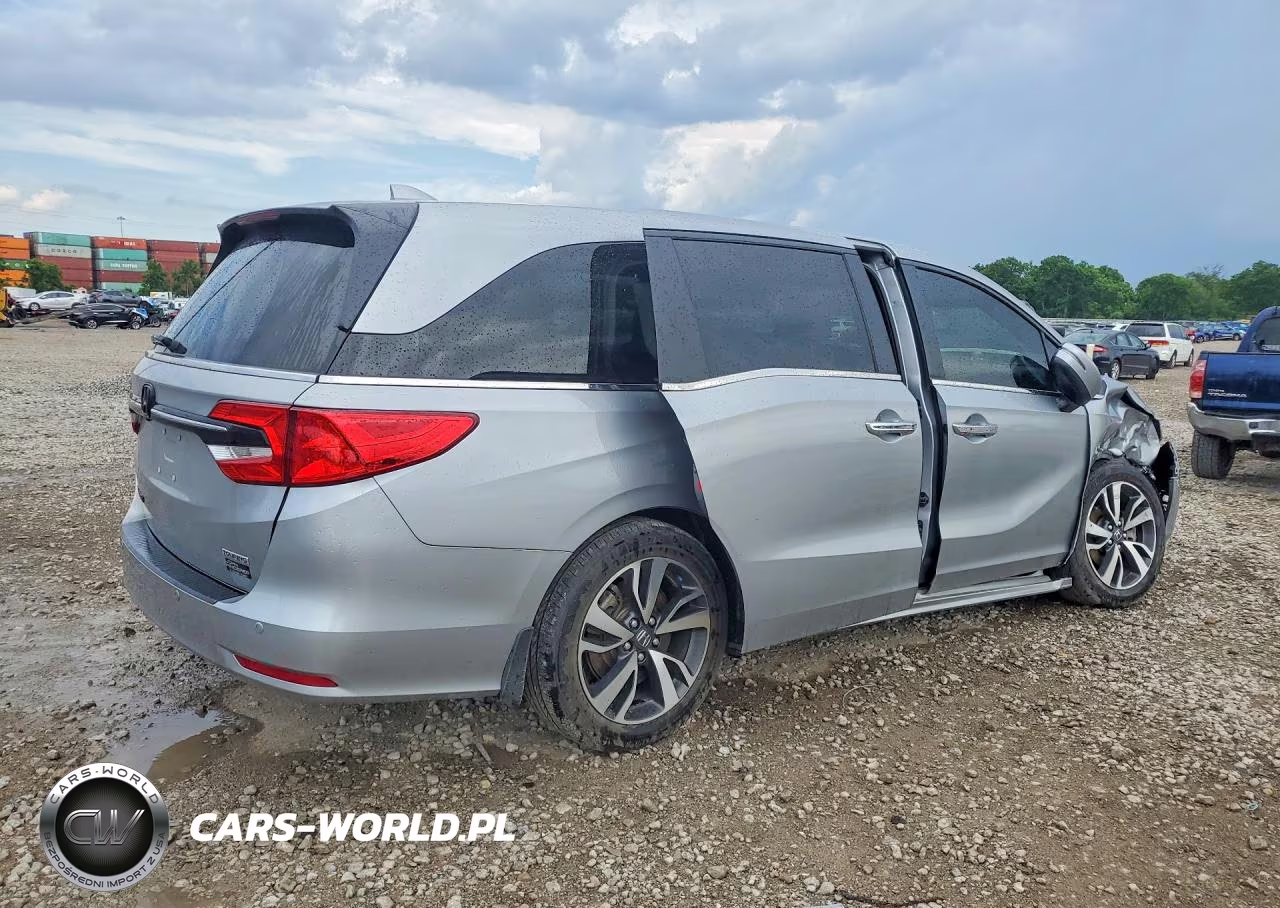 2024 Honda Odyssey Touring VIN:5FNRL6H80RB053565 - 3