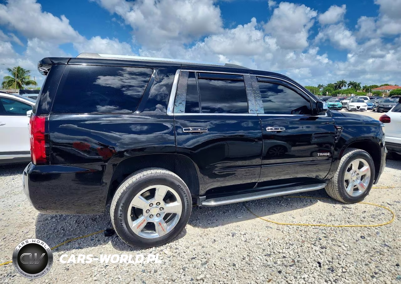 2017 Chevrolet Tahoe K1500 Premier VIN:1GNSKCKC3HR160190 - 3