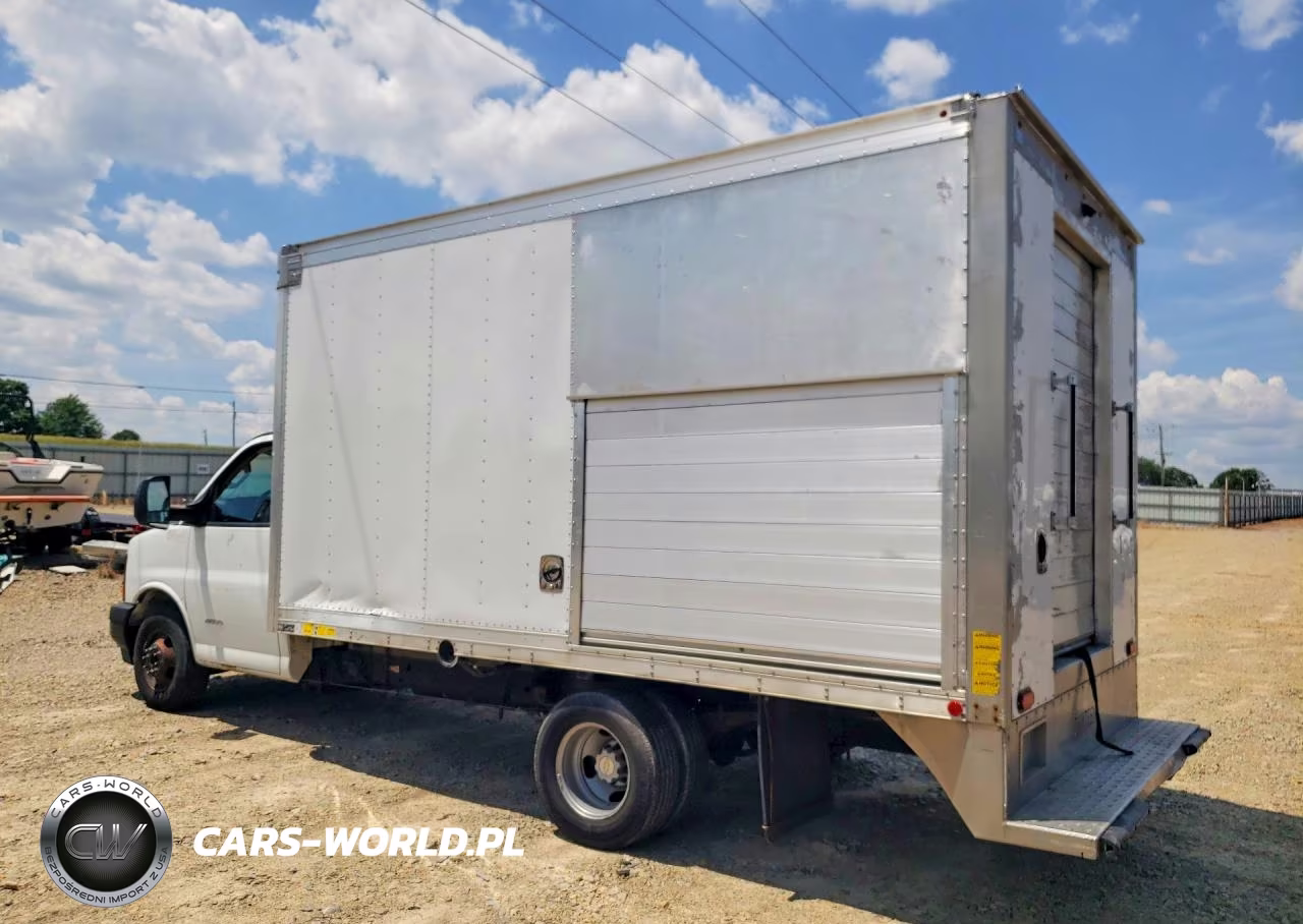 2017 Chevrolet Express Refrigerated Box Truck VIN:1GB6GUCG8H1128213 - 2
