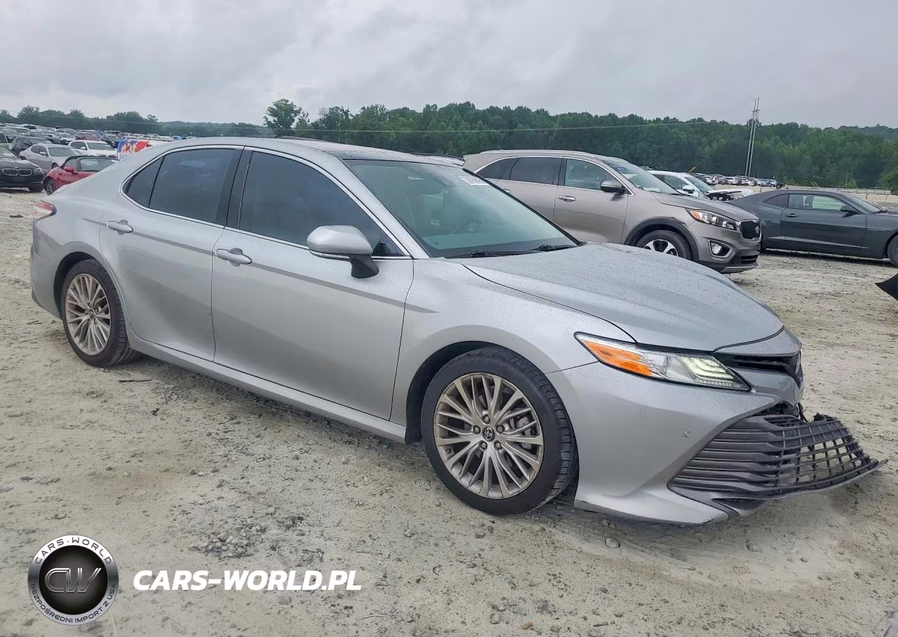 2018 Toyota Camry Xle VIN:4T1B11HK5JU122389 - 4