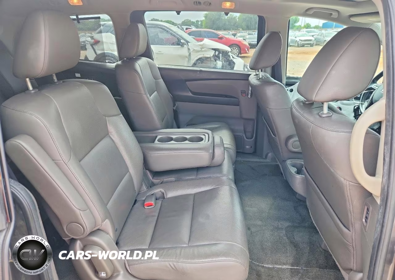 2016 Honda Odyssey Touring VIN:5FNRL5H98GB013380 - 11