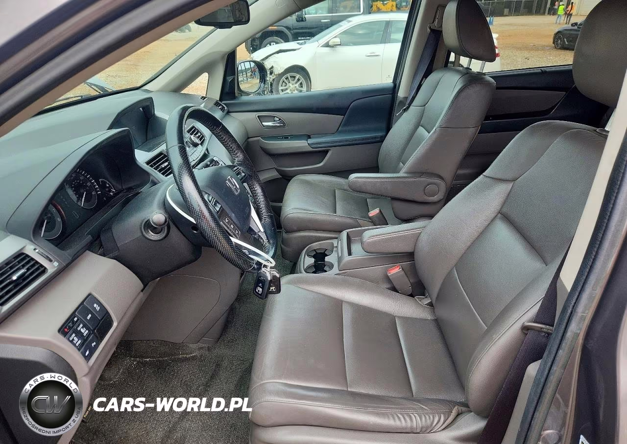 2016 Honda Odyssey Touring VIN:5FNRL5H98GB013380 - 7