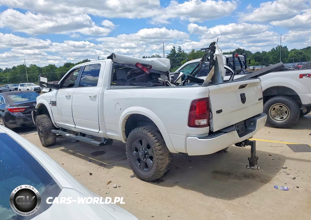 2016 Ram 2500 Laramie VIN:3C6UR5FL1GG350837 - 2