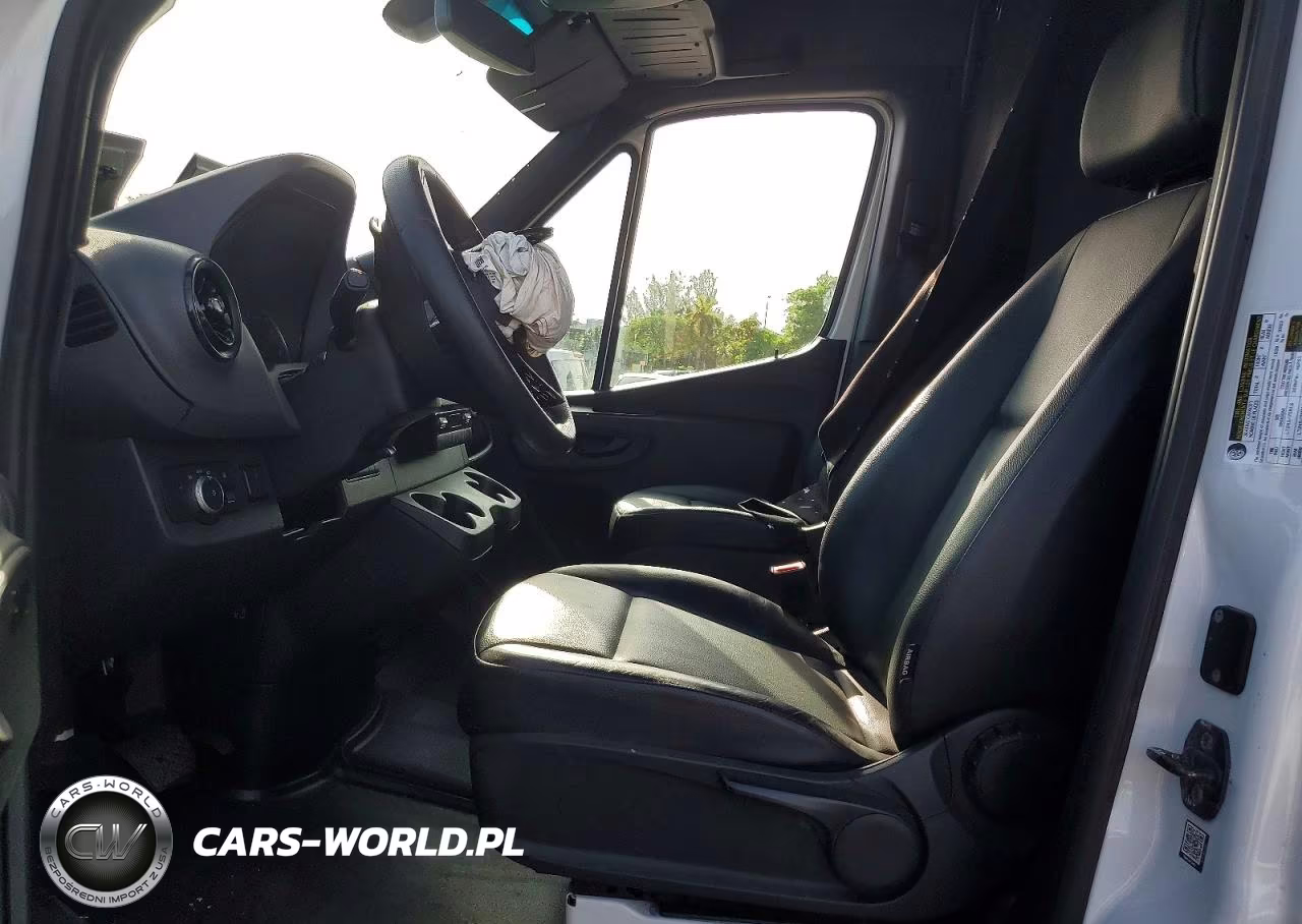 2025 Mercedes Benz Sprinter 2500 VIN:W1Y4KCHY2SP755728 - 7