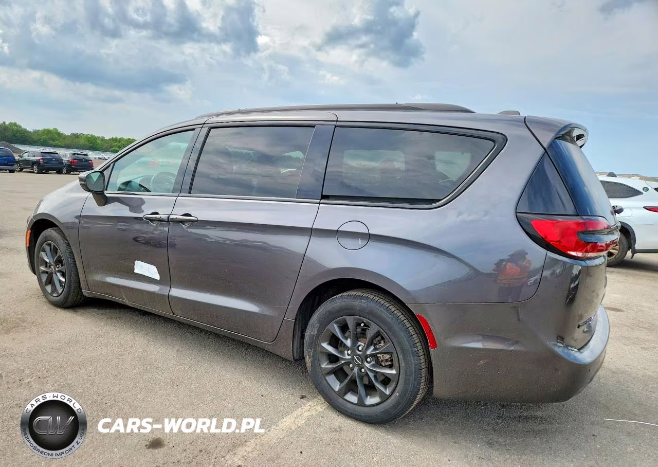 2021 Chrysler Pacifica Touring L VIN:2C4RC1BG5MR579741 - 2