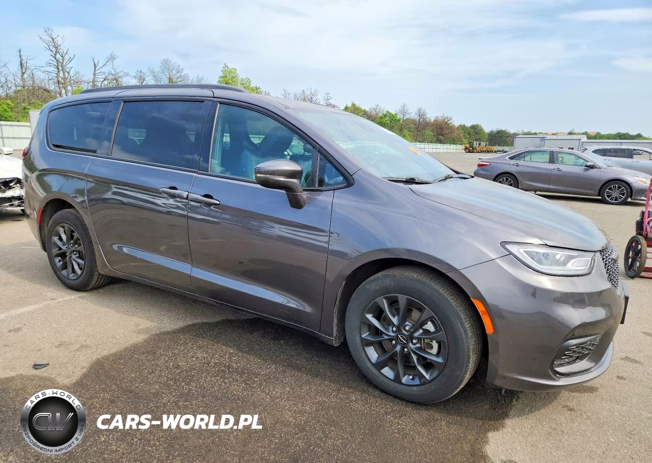 2021 Chrysler Pacifica Touring L VIN:2C4RC1BG5MR579741 - 4