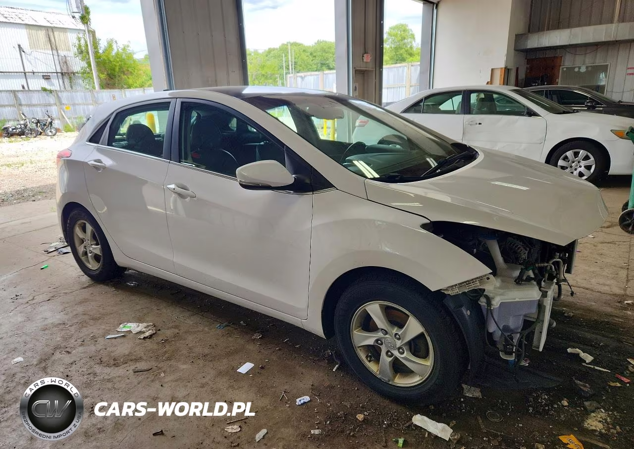 2016 Hyundai Elantra Gt Base VIN:KMHD35LH9GU260984 - 4