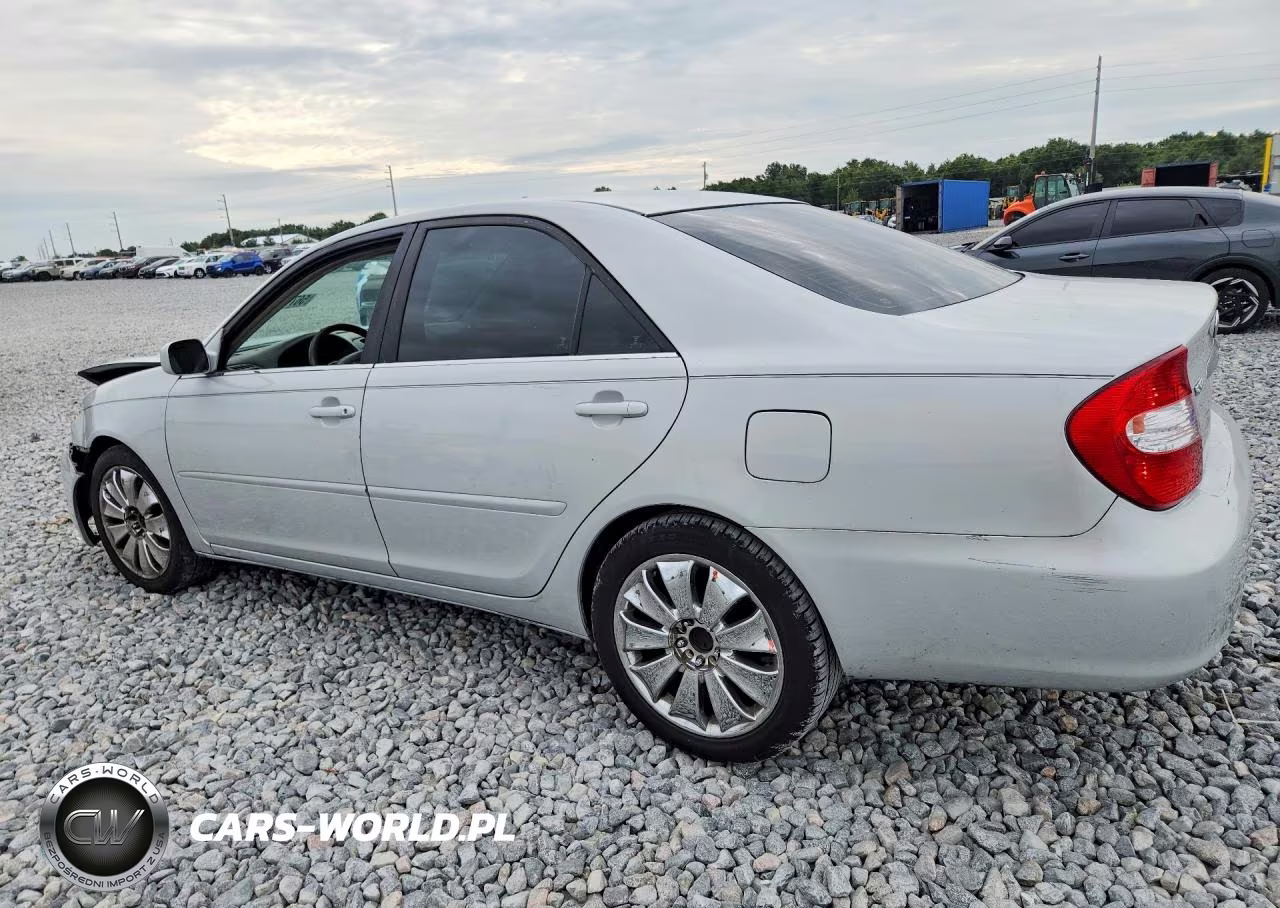 2003 Toyota Camry Le VIN:4T1BE32K53U141892 - 2