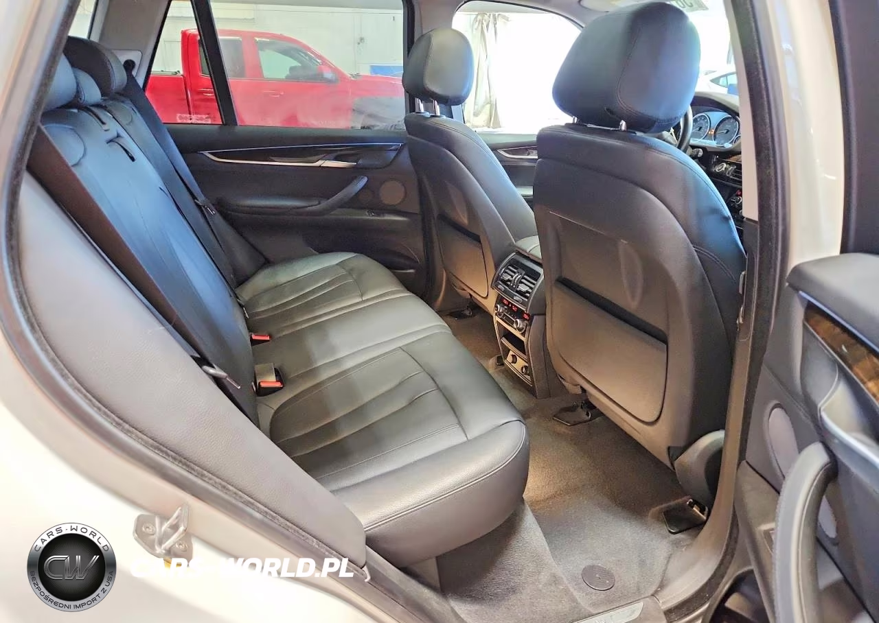 2015 BMW X5 xDrive35I VIN:5UXKR0C59F0P12861 - 11
