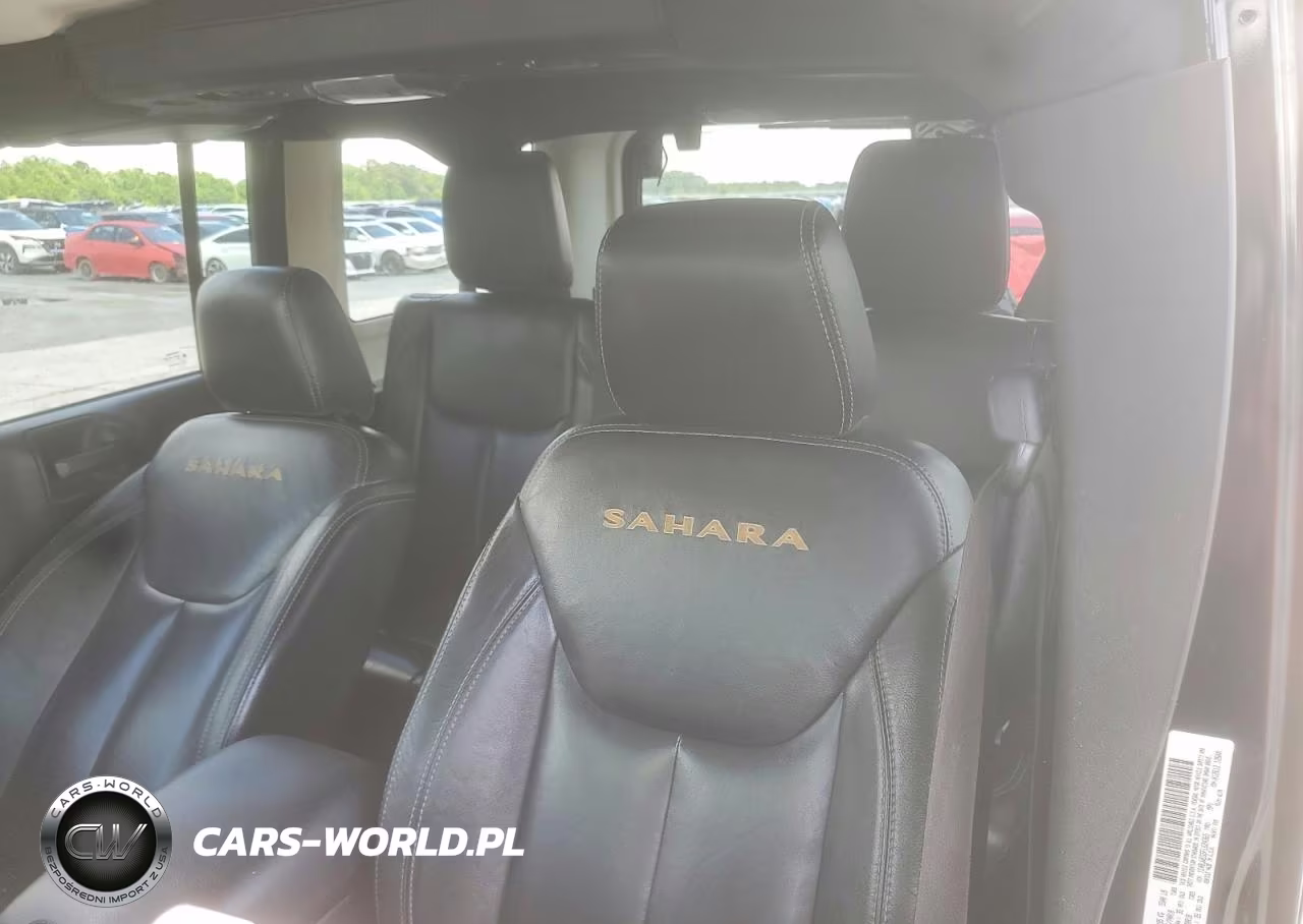 2015 Jeep Wrangler Unlimited Sahara VIN:1C4BJWEG5FL624365 - 10