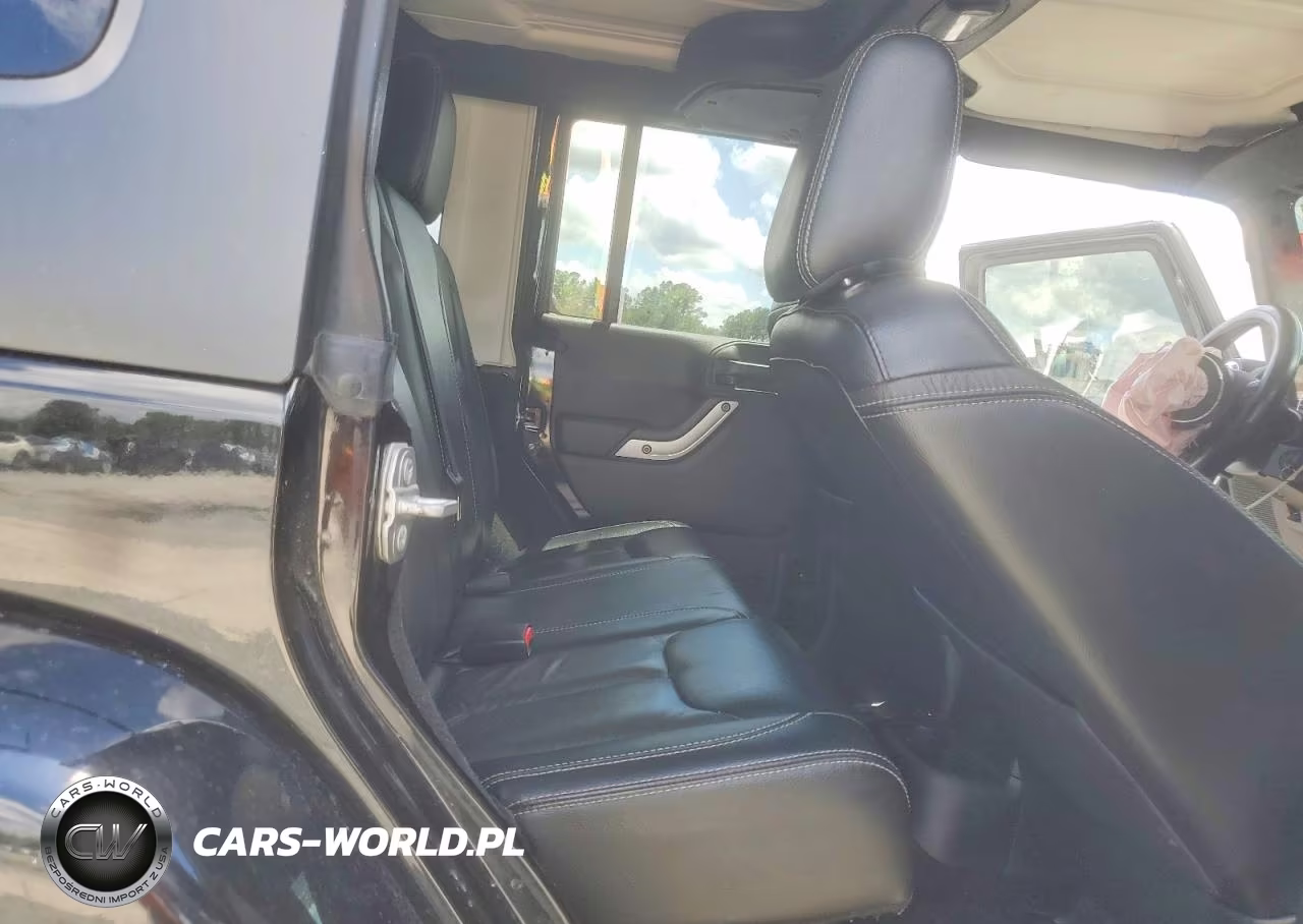 2015 Jeep Wrangler Unlimited Sahara VIN:1C4BJWEG5FL624365 - 11