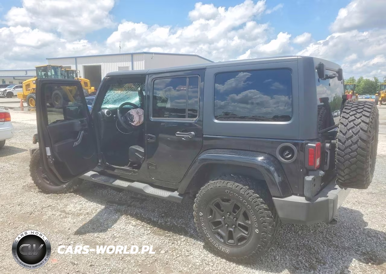 2015 Jeep Wrangler Unlimited Sahara VIN:1C4BJWEG5FL624365 - 2
