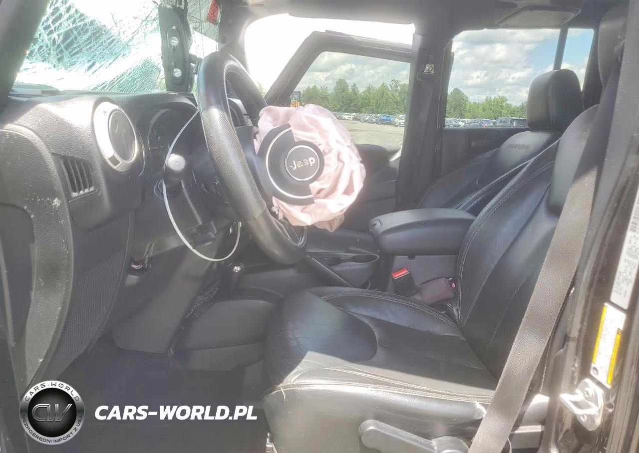 2015 Jeep Wrangler Unlimited Sahara VIN:1C4BJWEG5FL624365 - 7