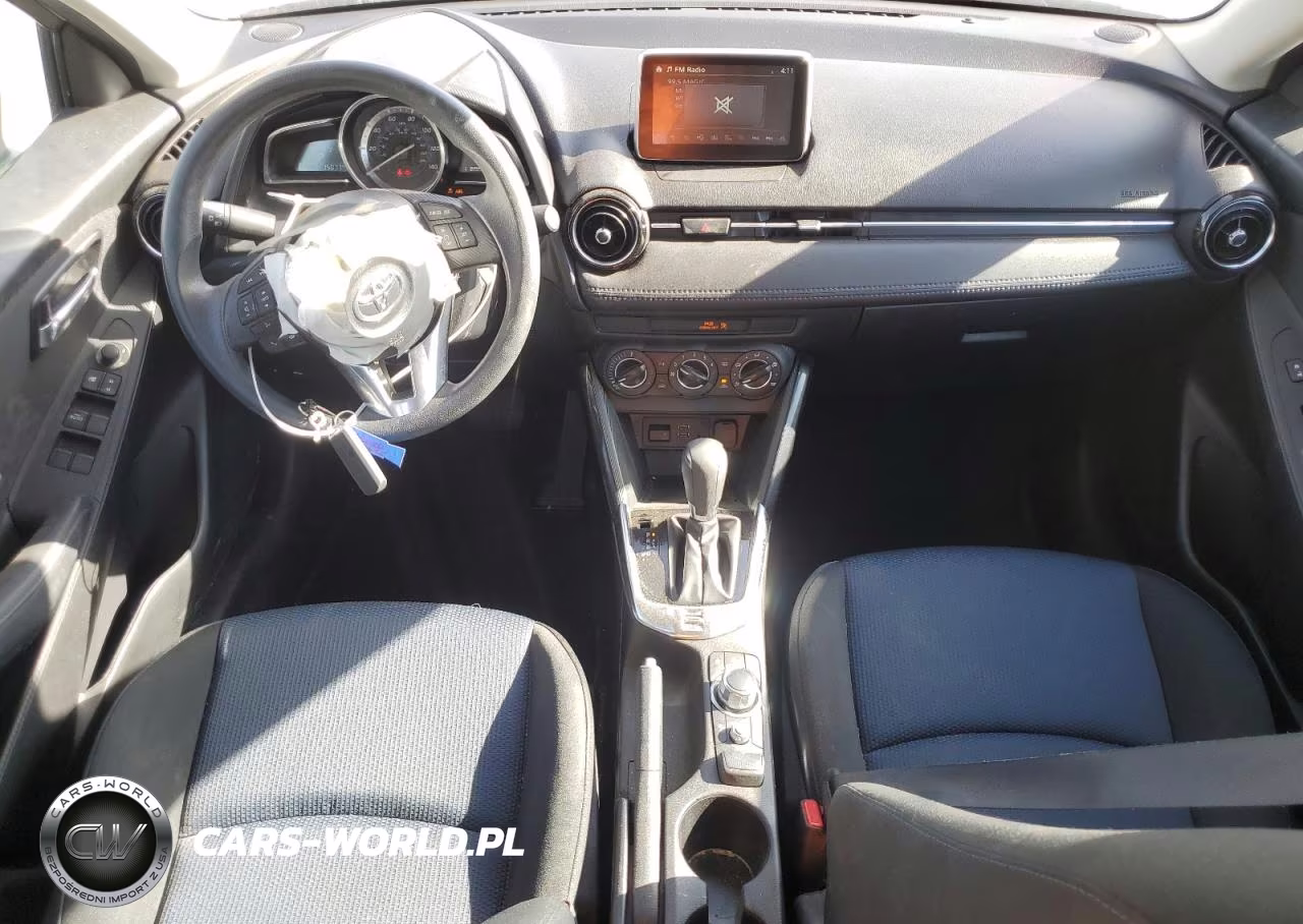 2017 Toyota Yaris Ia VIN:3MYDLBYV4HY157084 - 8