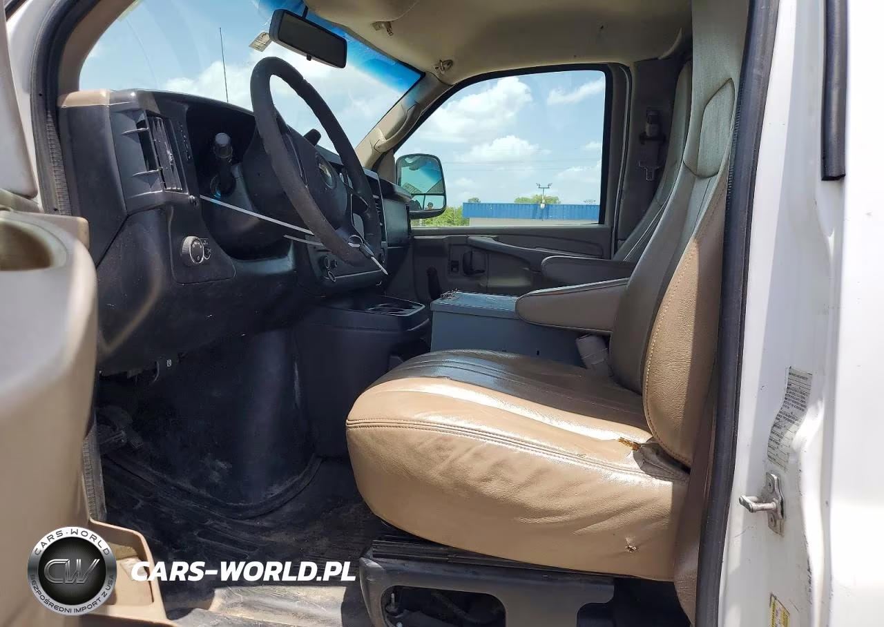 2013 Chevrolet Express G2500 VIN:1GCWGFBA4D1163684 - 7