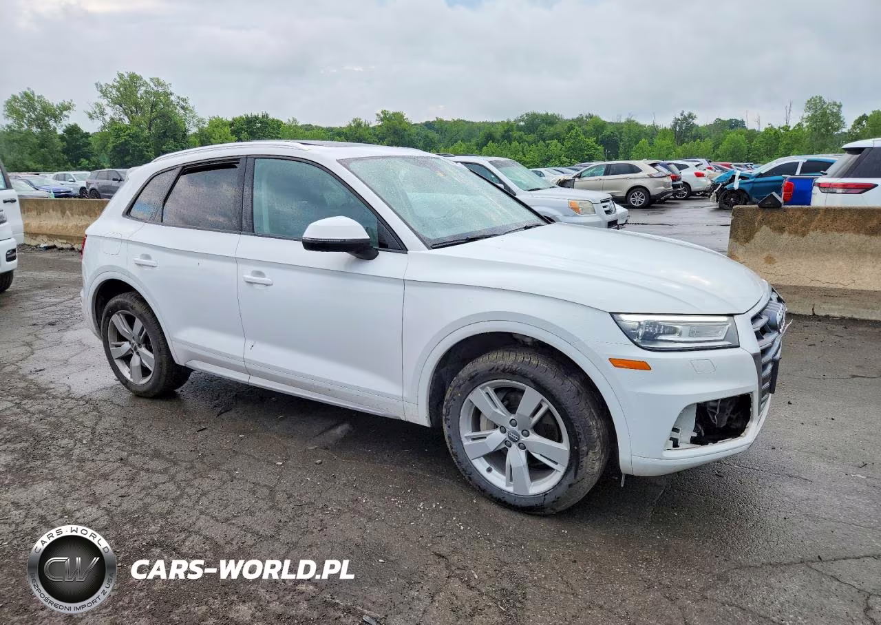 2018 Audi Q5 Premium VIN:WA1ANAFY7J2009142 - 4