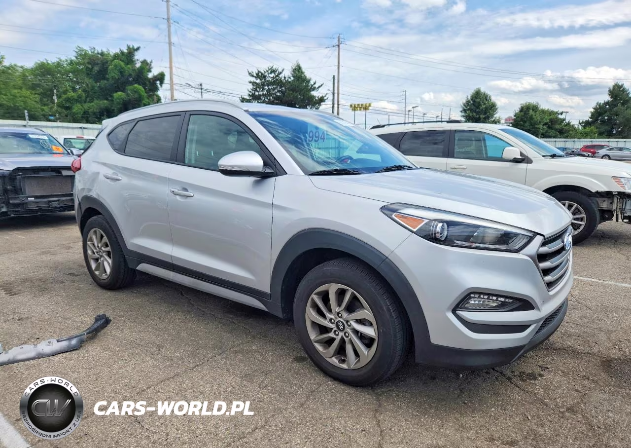 2017 Hyundai Tucson Se Plus VIN:KM8J33A45HU368298 - 4