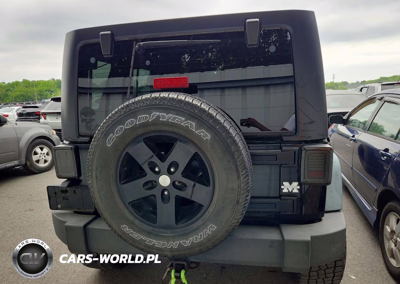 2013 Jeep Wrangler Unlimited Sport VIN:1C4HJWDG1DL594144 - 6