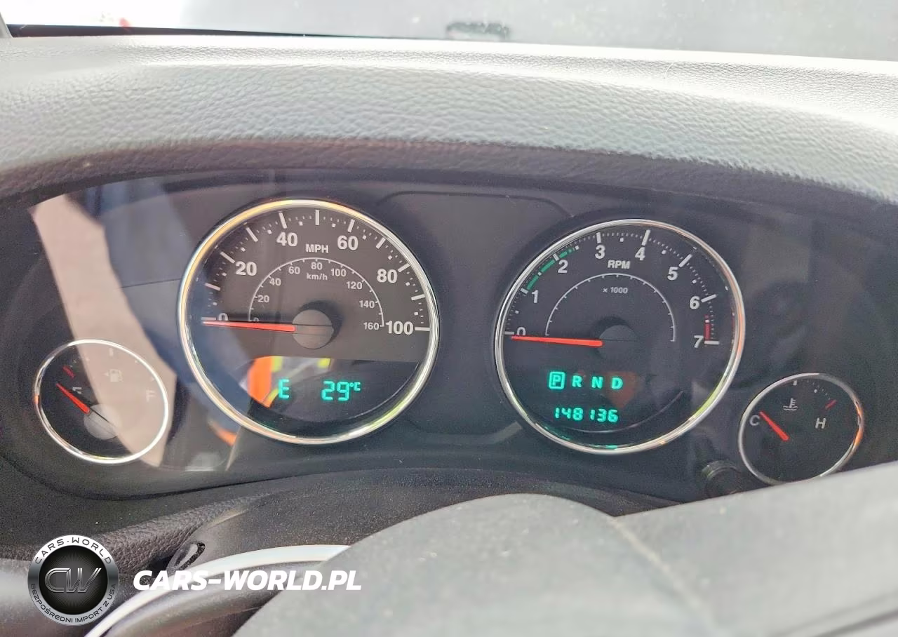 2013 Jeep Wrangler Unlimited Sport VIN:1C4HJWDG1DL594144 - 9