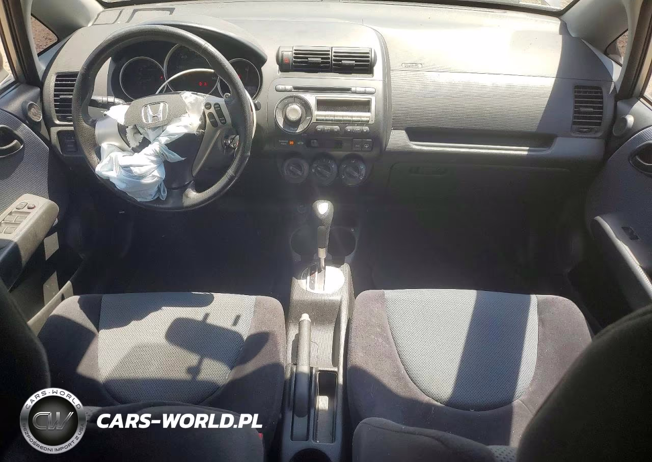 2008 Honda Fit Sport VIN:JHMGD38638S003034 - 8