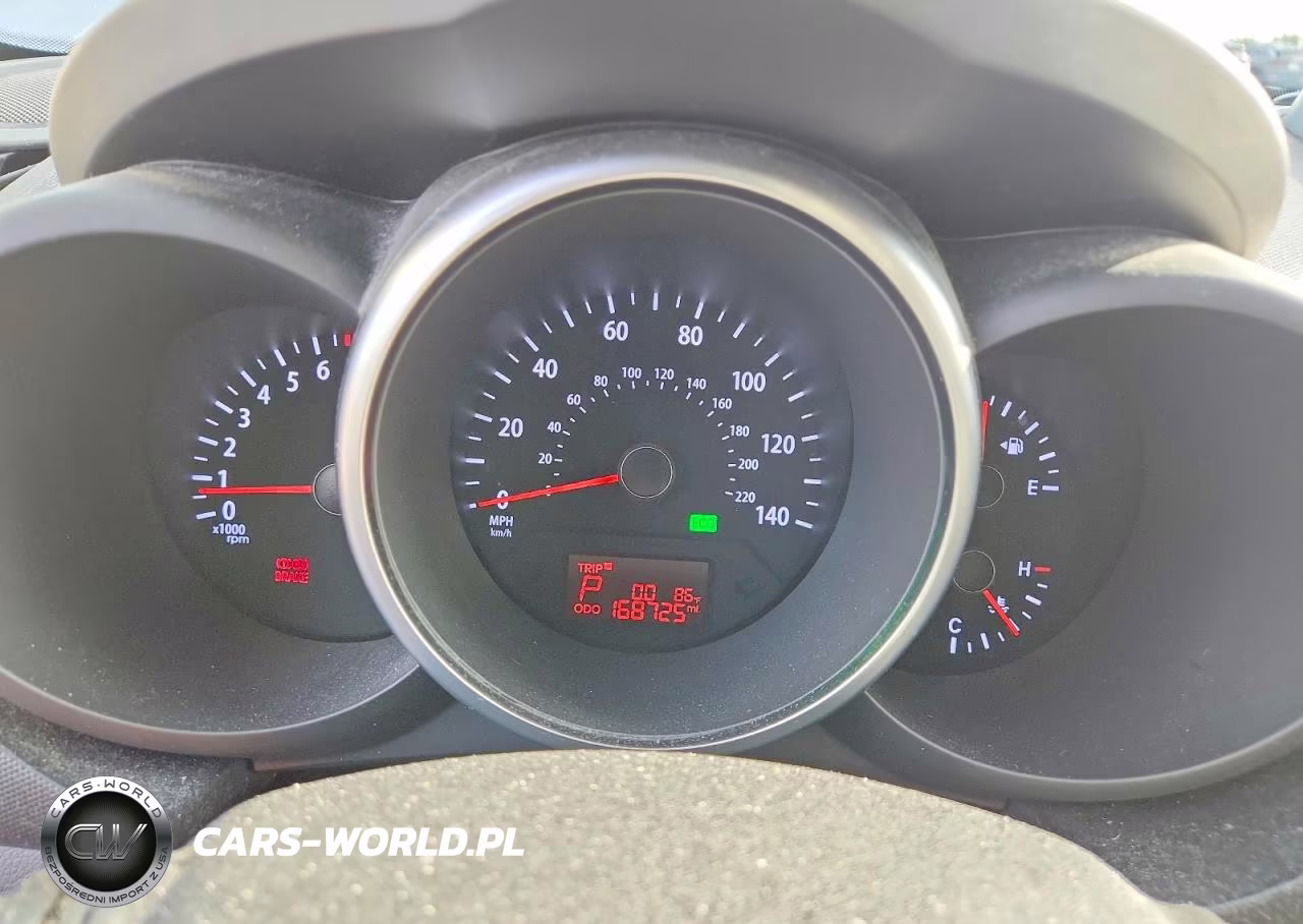 2012 Kia Soul + VIN:KNDJT2A68C7456673 - 9