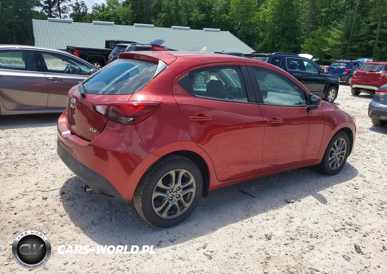 2020 Toyota Yaris Hatchback Xle VIN:3MYDLBJV1LY700796 - 3