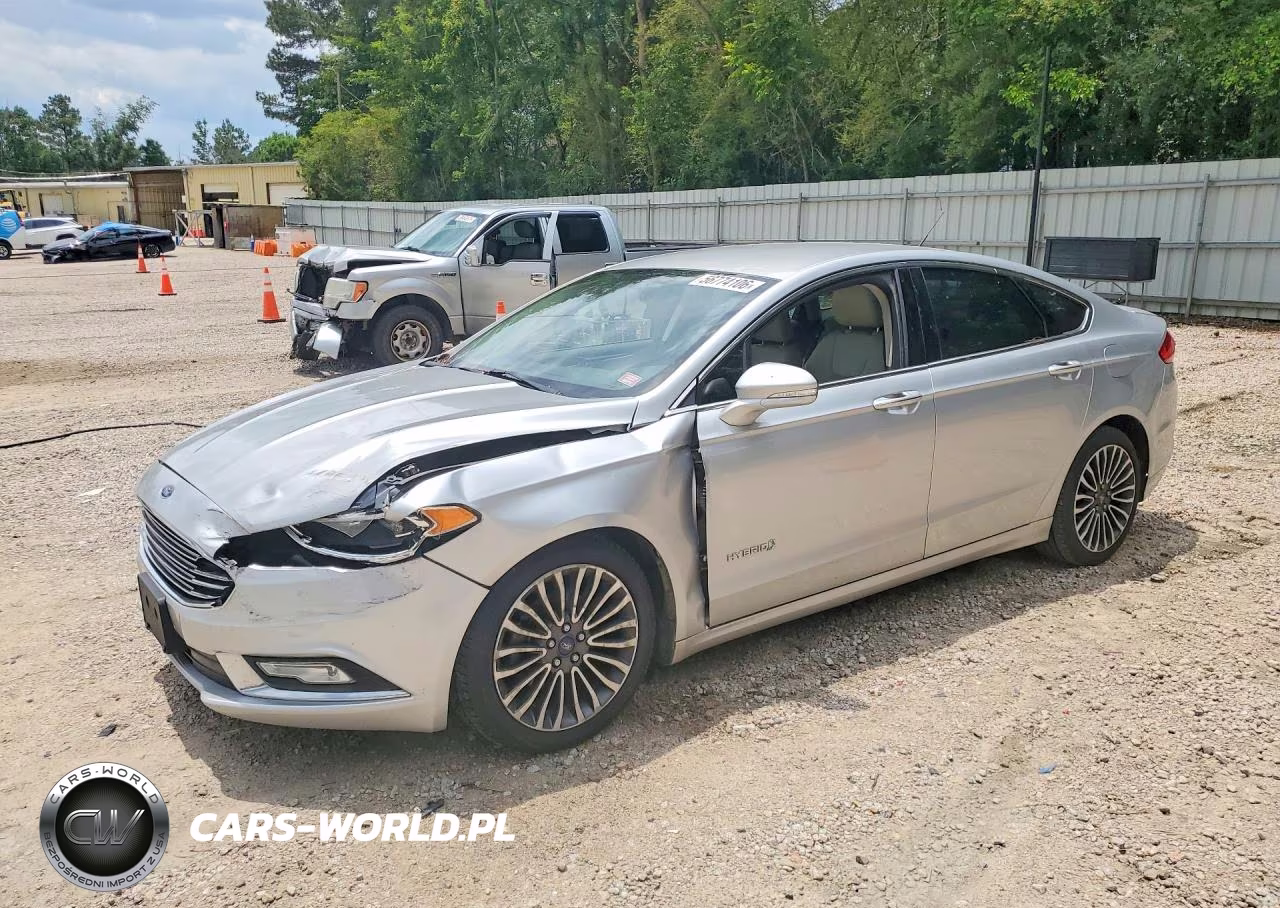 2017 Ford Fusion Titanium Hev – zdjęcie 1 z 12