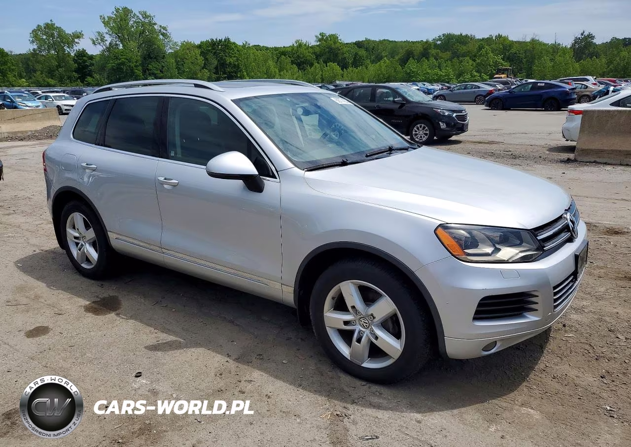 2013 Volkswagen Touareg V6 Tdi VIN:WVGEP9BP5DD000652 - 4