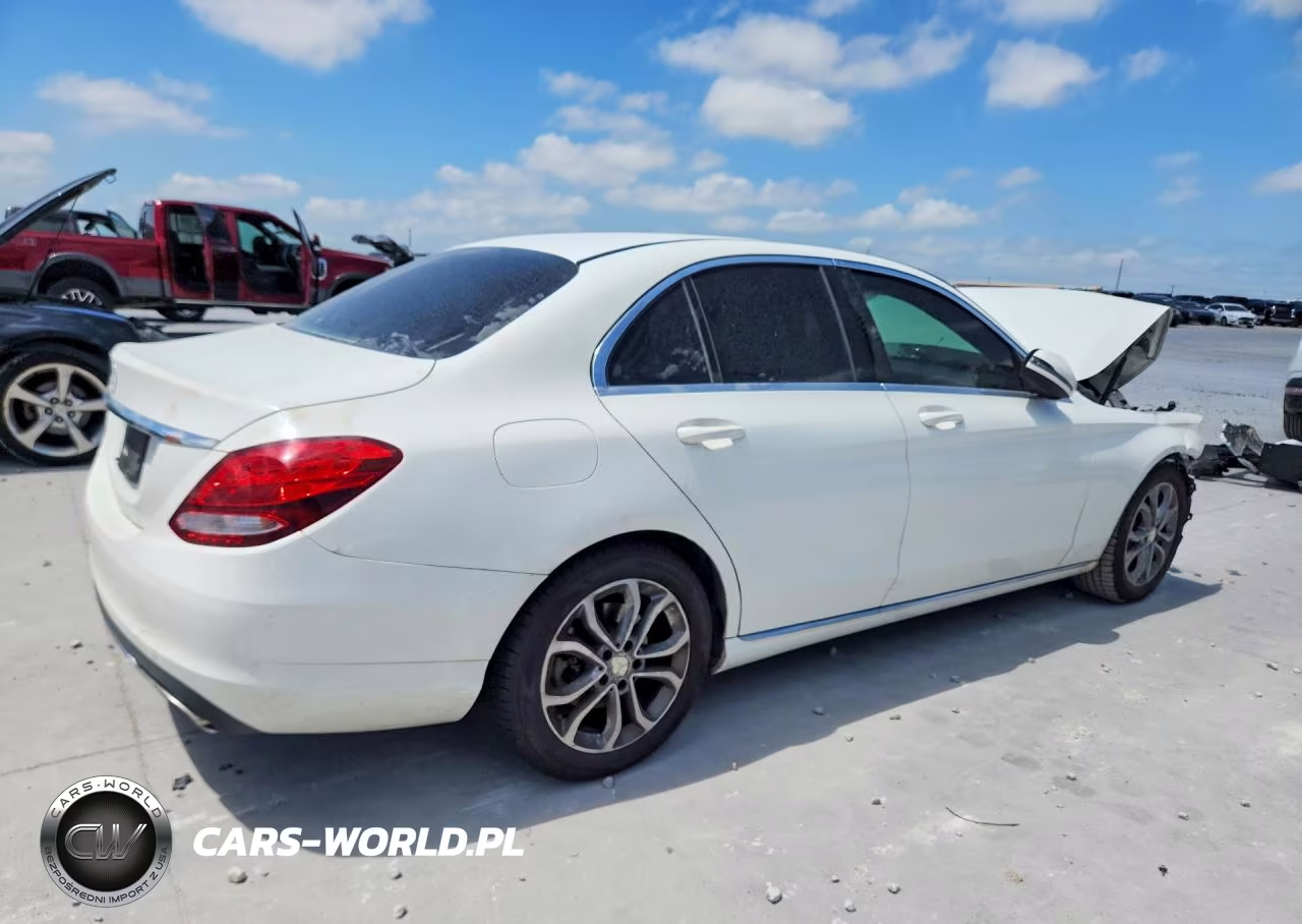 2016 Mercedes-Benz C 300 VIN:55SWF4JB3GU098497 - 3