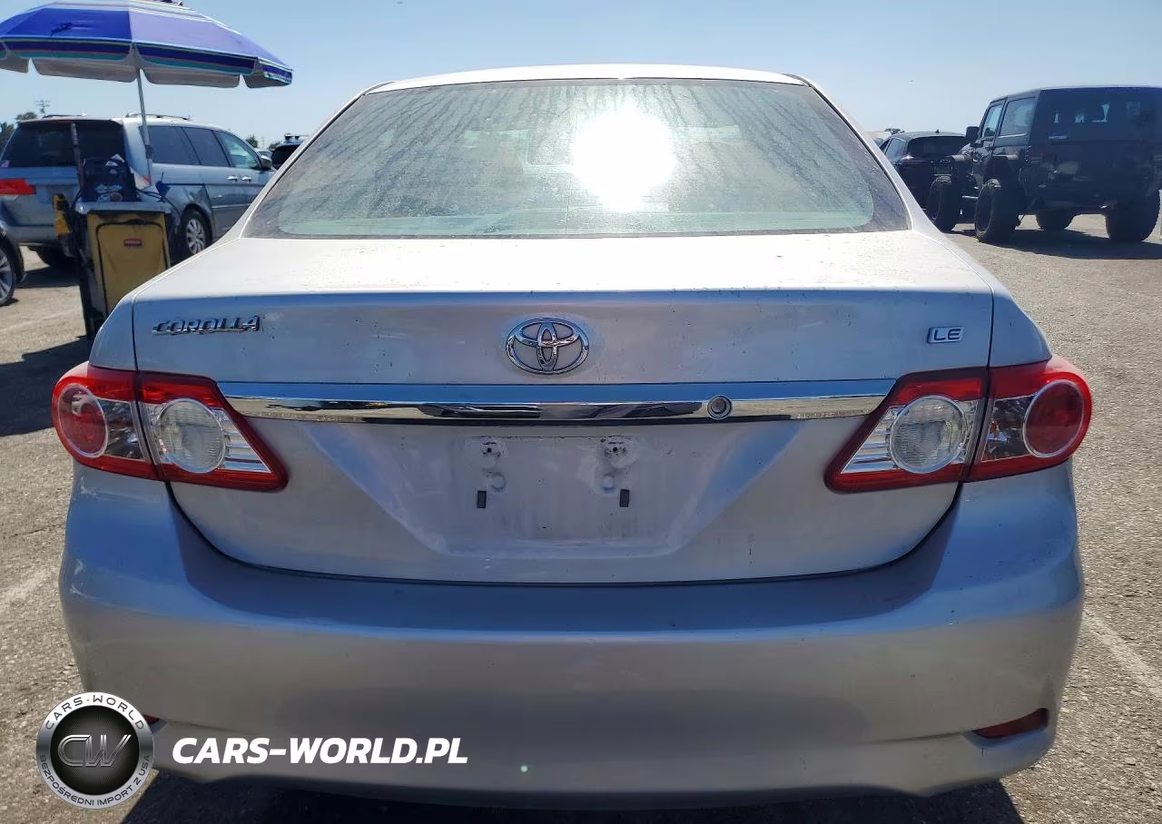 2013 Toyota Corolla Le VIN:5YFBU4EEXDP082341 - 6