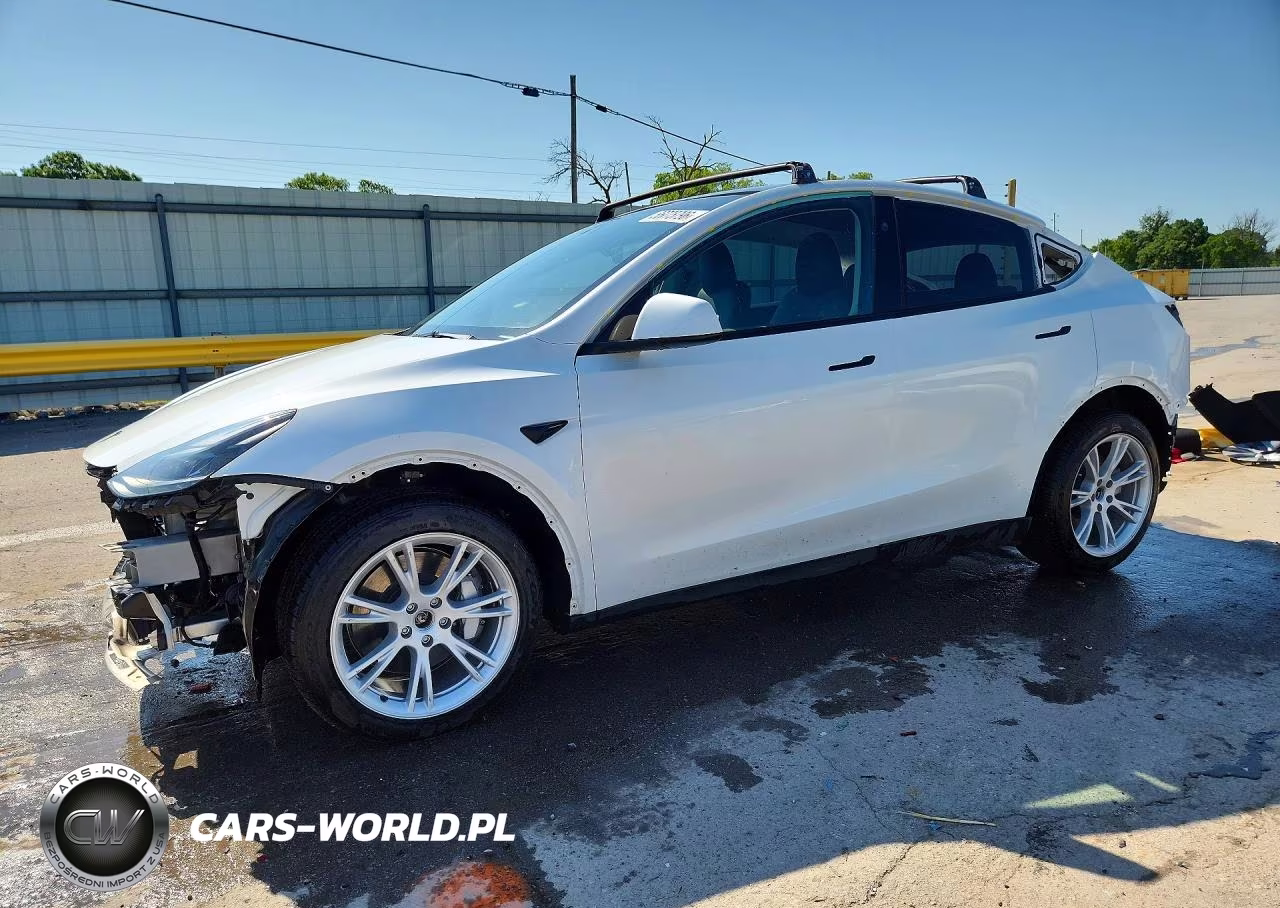 2023 Tesla Model Y – zdjęcie 1 z 13