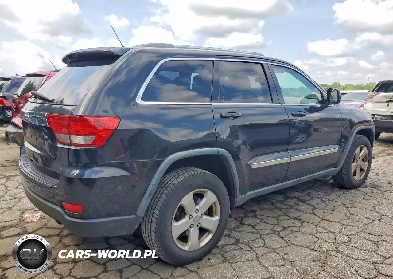 2011 Jeep Grand Cherokee Laredo VIN:1J4RS4GG7BC704283 - 3