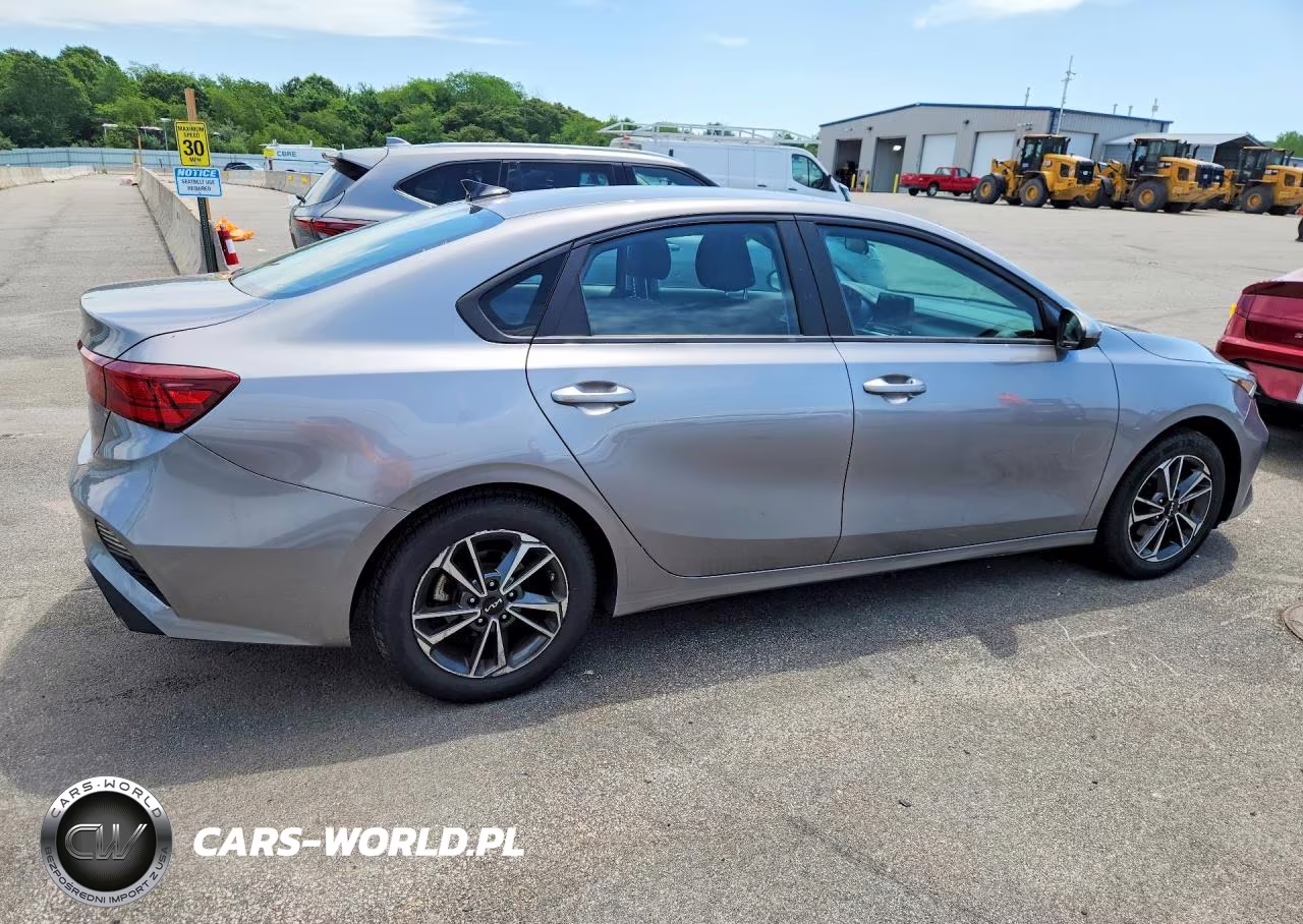 2023 Kia Forte Lxs VIN:3KPF24ADXPE545038 - 3
