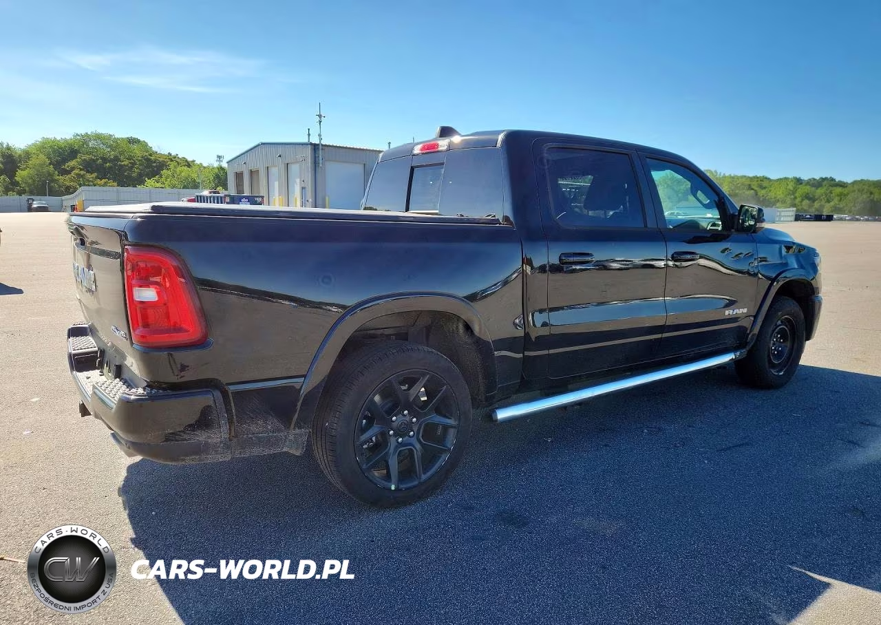2026 Ram 1500 Laramie VIN:1C6SRFJP9TN376949 - 3
