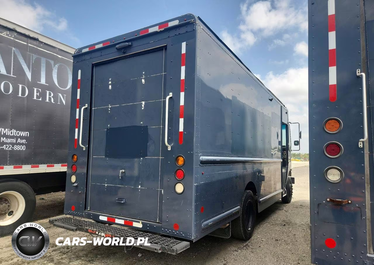 2020 Freightliner Chassis M Line Walk-In Van VIN:4UZAC2EA0LCMH7921 - 3
