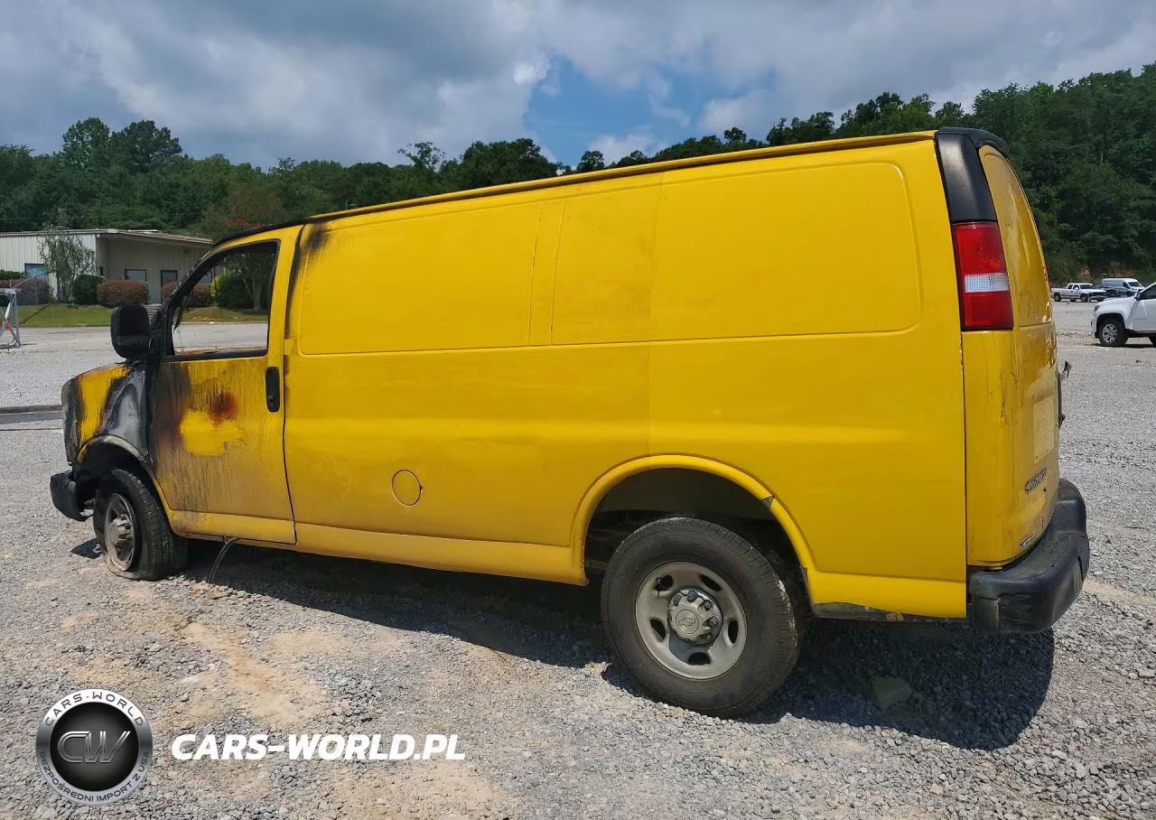 2021 Chevrolet Express G2500 VIN:1GCWGAFP4M1174377 - 2