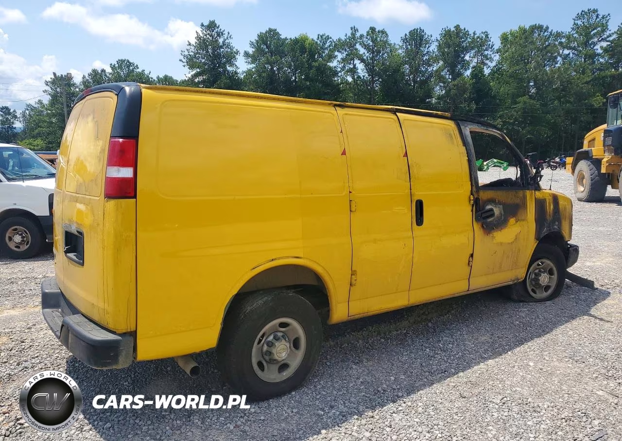 2021 Chevrolet Express G2500 VIN:1GCWGAFP4M1174377 - 3